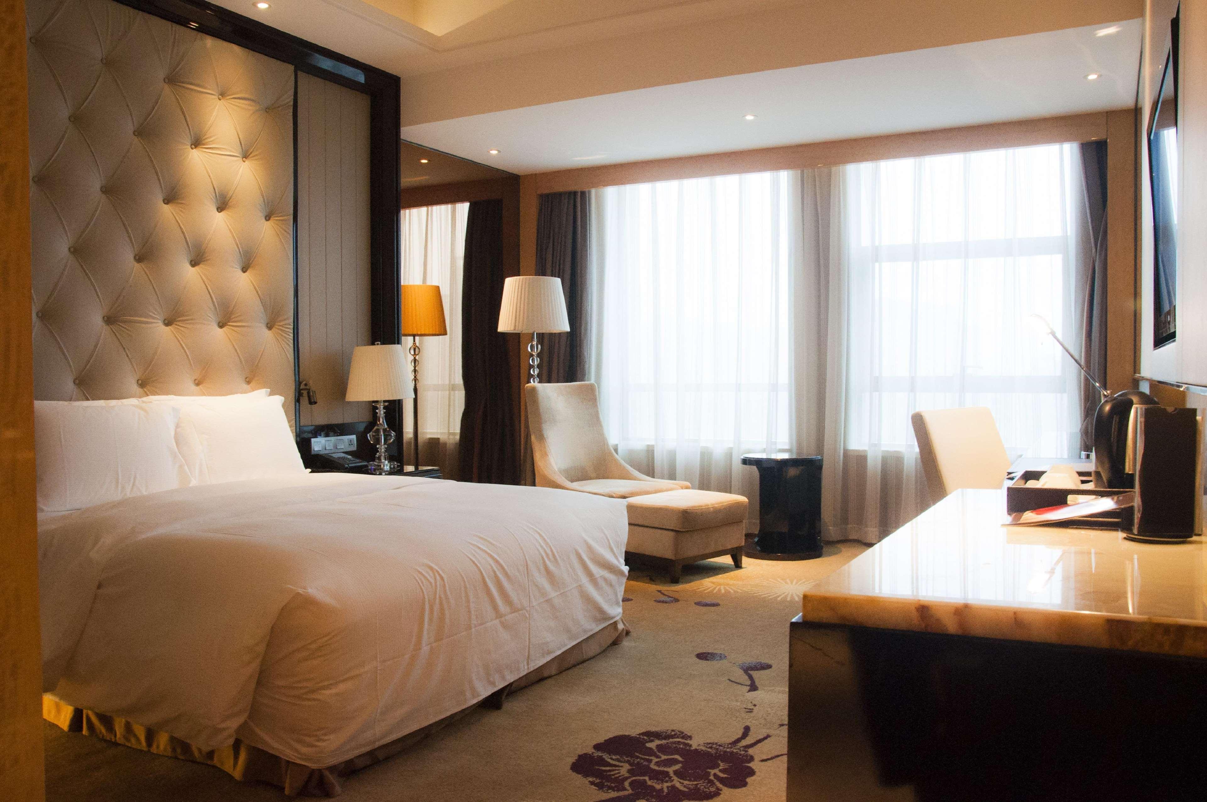 Hilton Nanjing Hotel Buitenkant foto